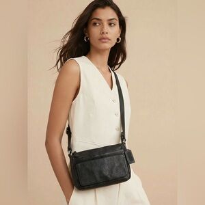 Danier Leather shoulder purse